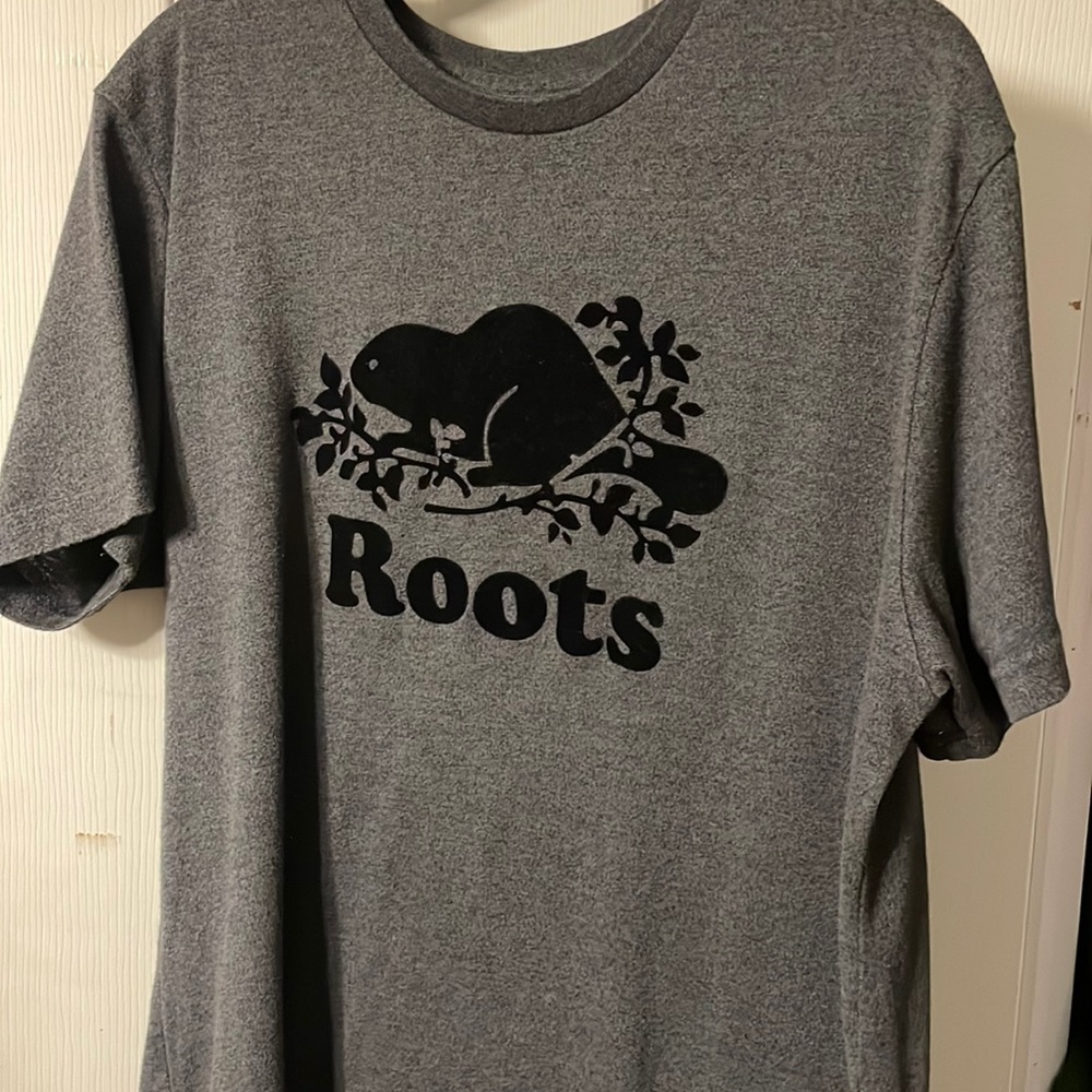 Roots t shirt